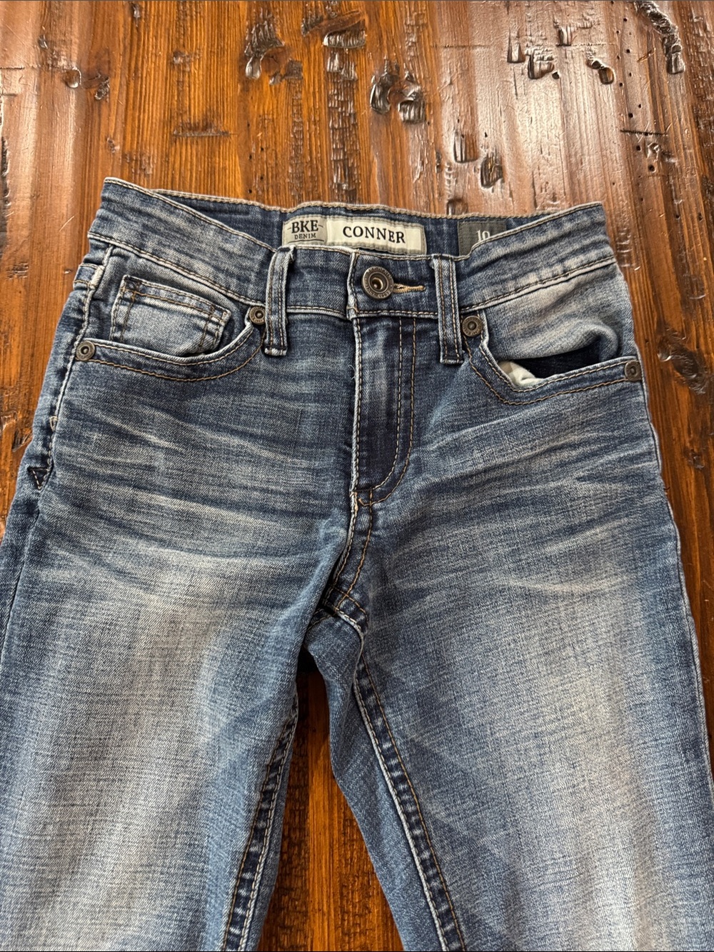 BKE DENIM CONNER SIZE 10 BOOTLEG JEANS BOYS LIKE NEW - Picture 4 of 16
